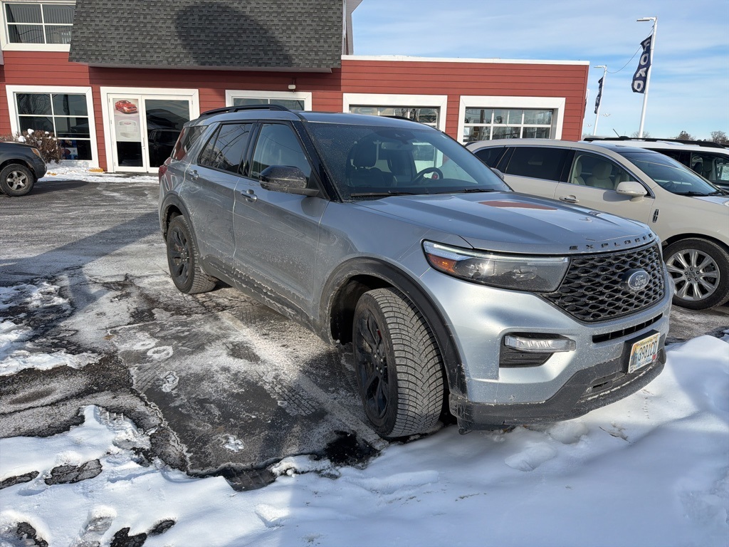 2021 Ford Explorer ST's photo