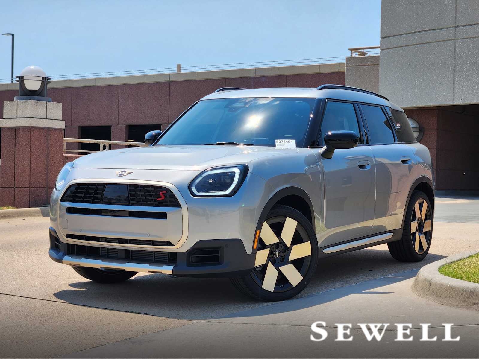 2025 MINI Countryman S's photo