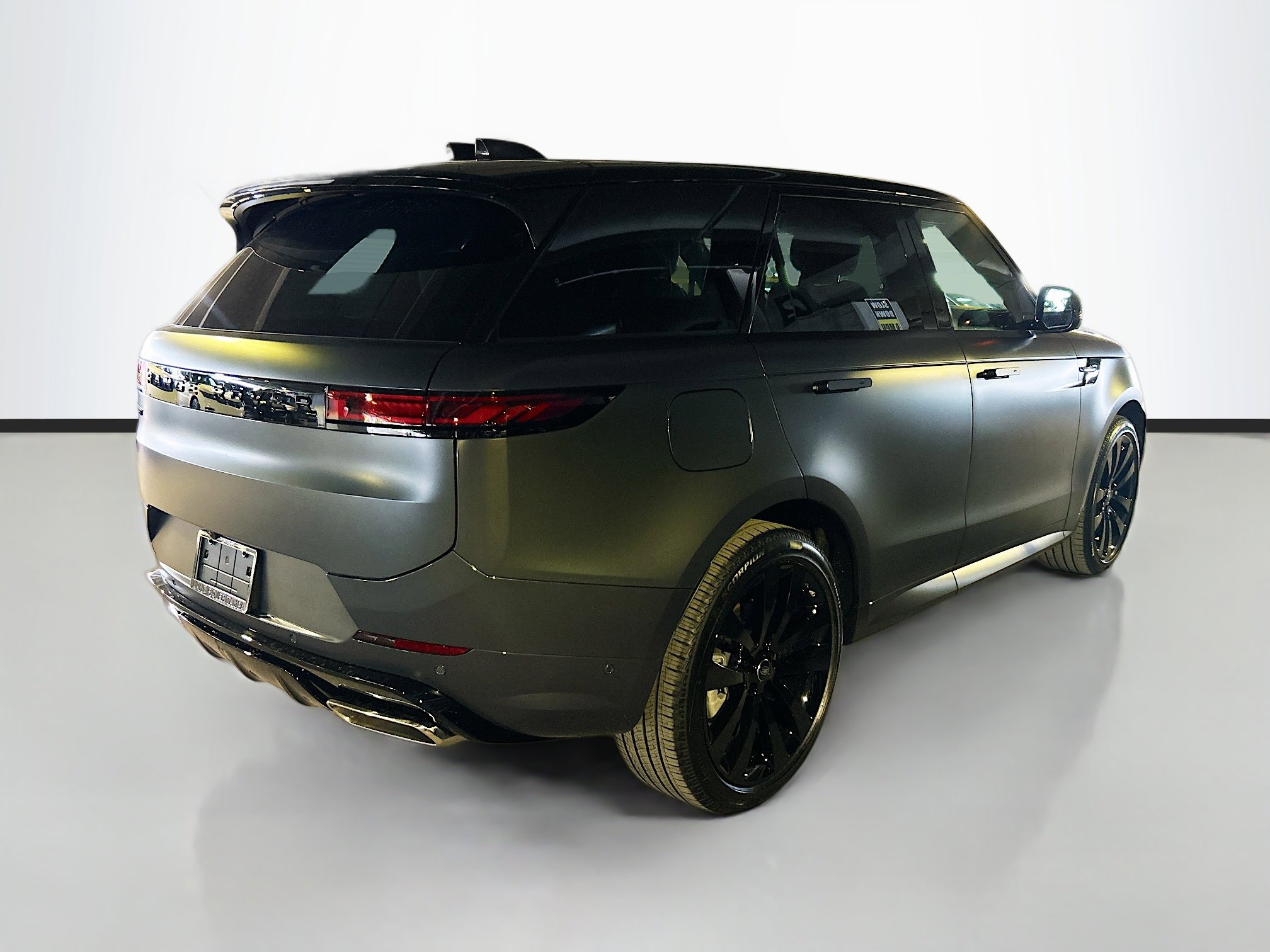 2025 Land Rover Range Rover Sport SE photo 4