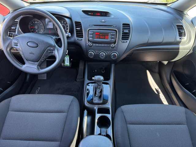 2017 Kia Forte LX Base photo 3