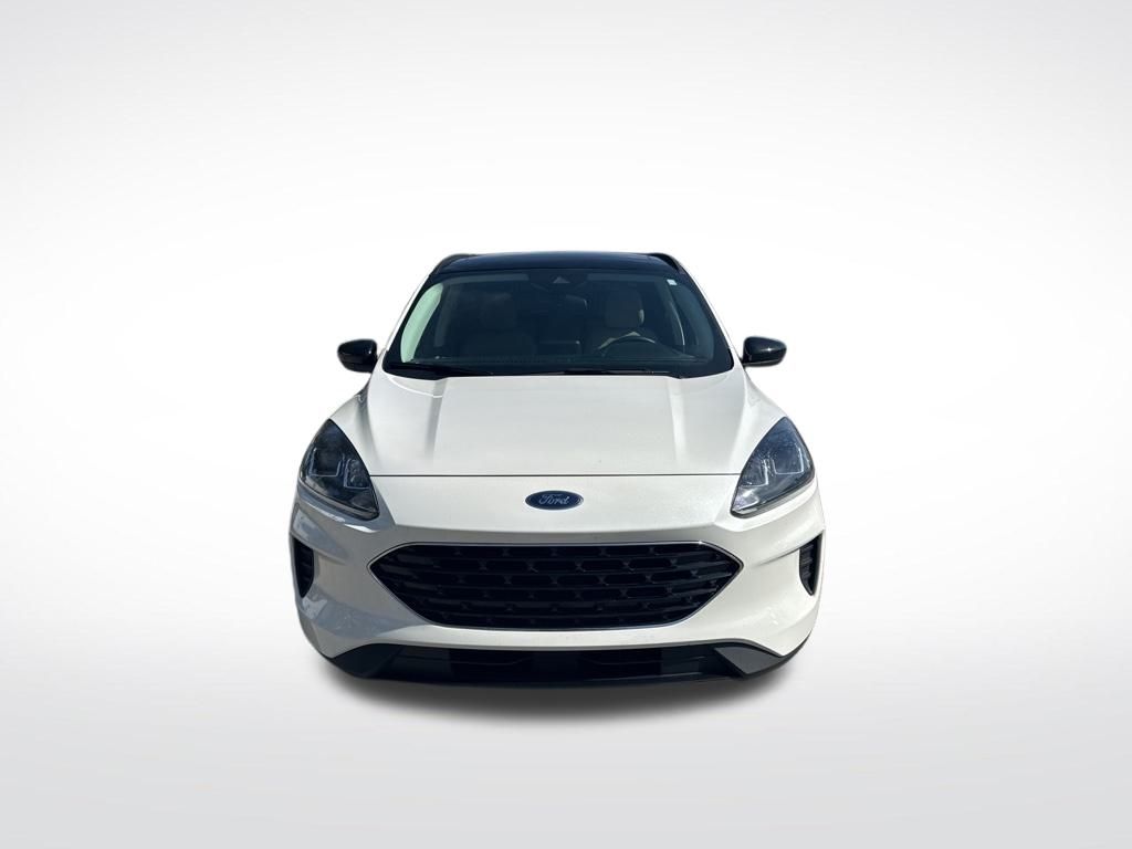 2022 Ford Escape SE photo 2