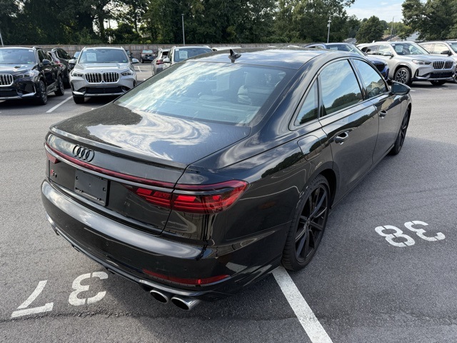 2022 Audi S8 4.0T Quattro photo 6