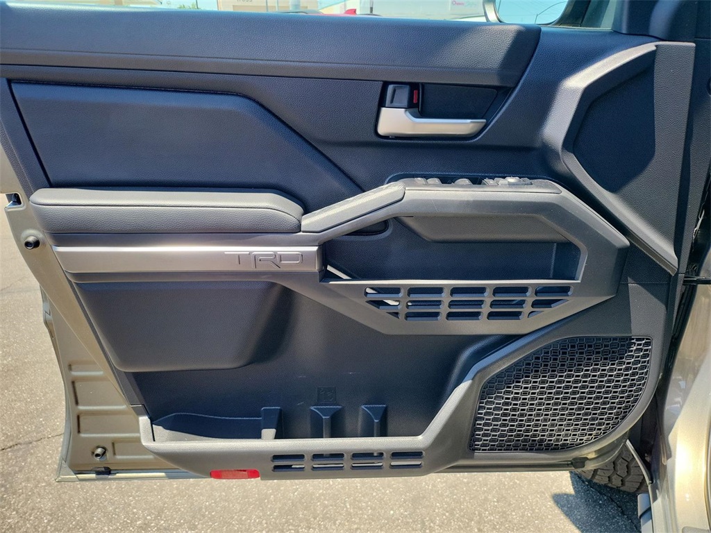 2025 Toyota Tacoma photo 14