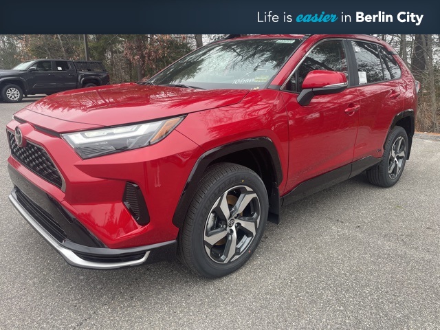 2025 Toyota RAV4 SE's photo