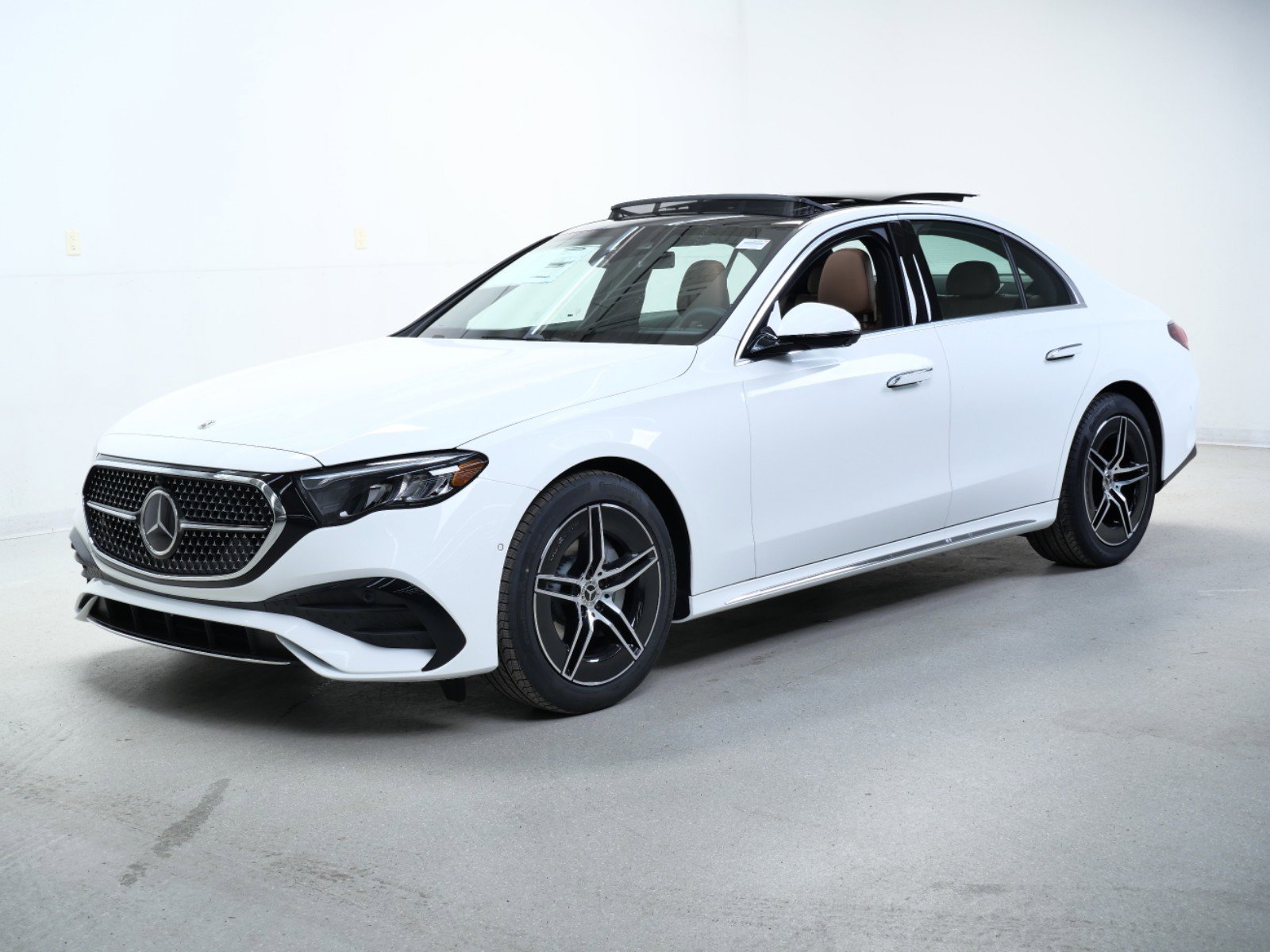 2025 Mercedes Benz E 350 4MATIC Sedan photo 4