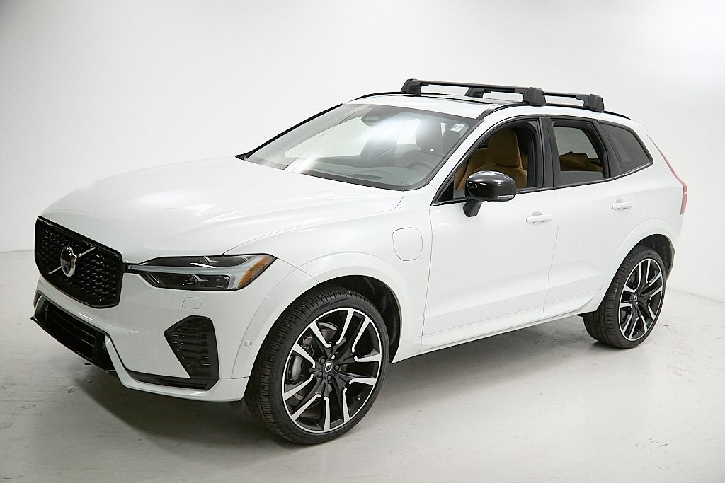 2025 VOLVO XC60 - Image 6