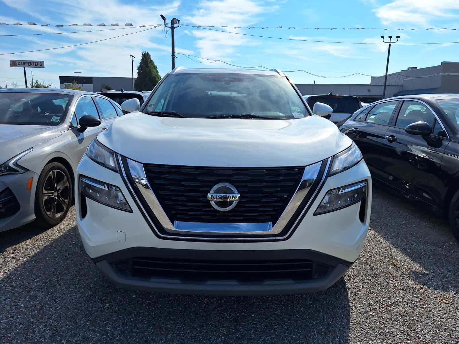 2021 Nissan Rogue SV photo 2