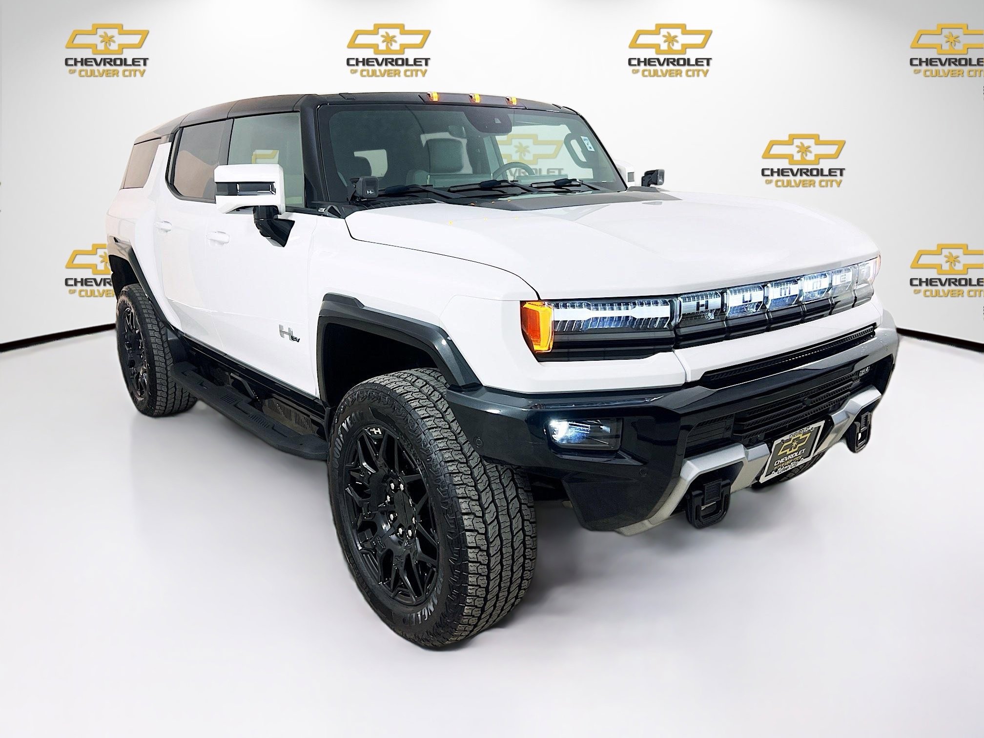 2024 GMC HUMMER EV 2X's photo