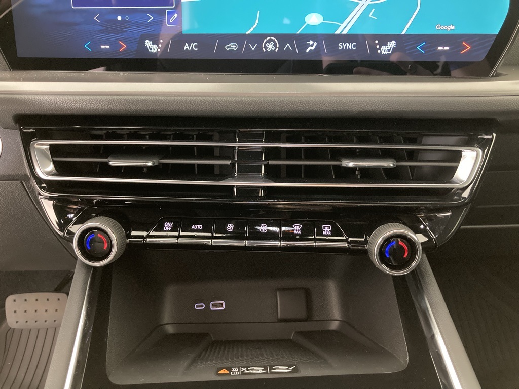 2026 Chevrolet Traverse photo 7