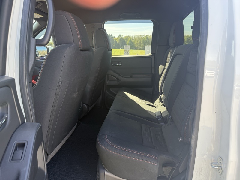 2024 Nissan Frontier PRO-4X photo 11
