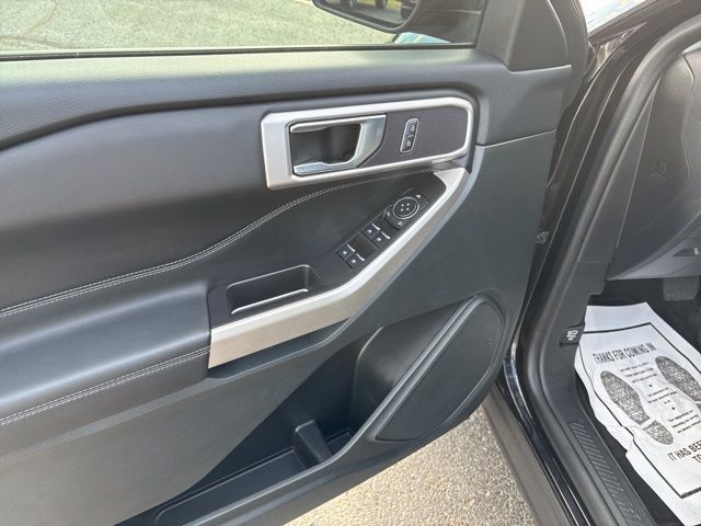2024 Ford Explorer XLT photo 17