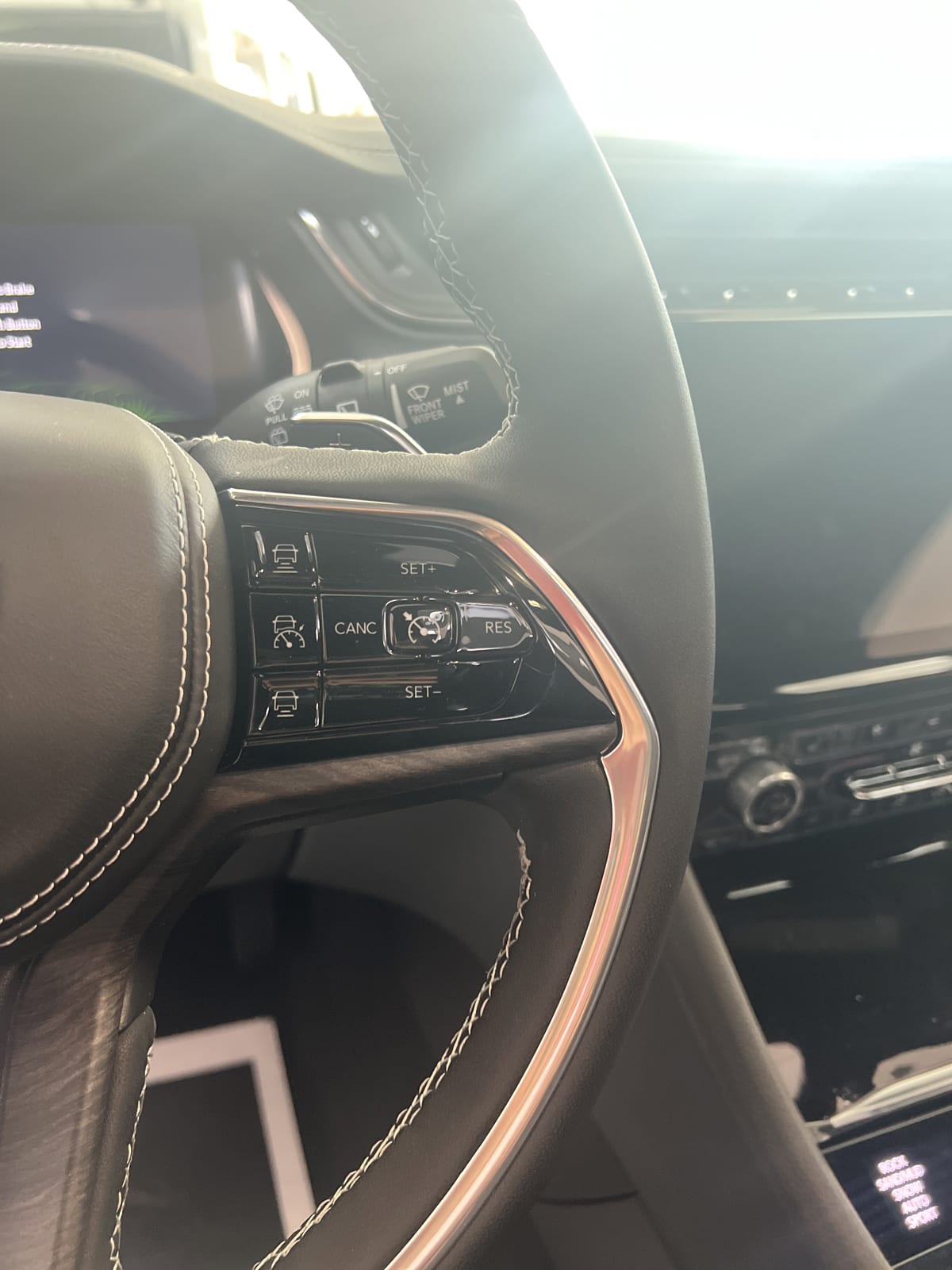 2023 Jeep Cherokee Overland photo 20