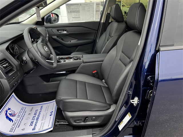 2024 Nissan Rogue SV photo 9