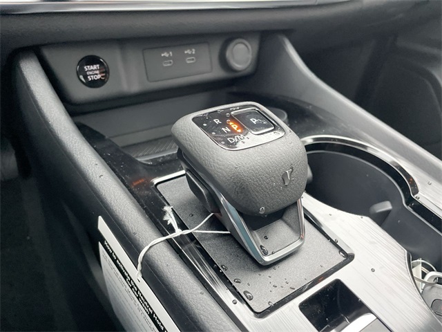 2025 Nissan Rogue SV photo 25