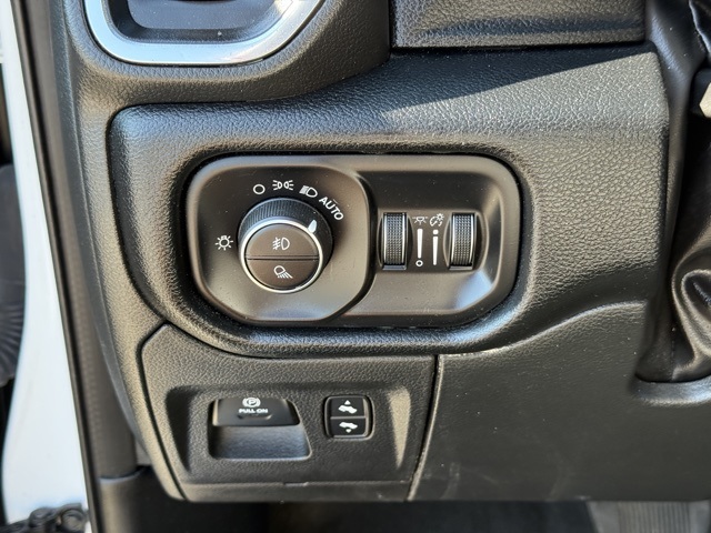 2022 Ram 1500 Laramie photo 17