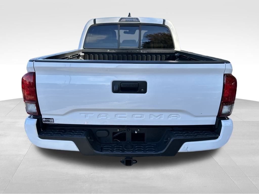 2022 Toyota Tacoma SR photo 4