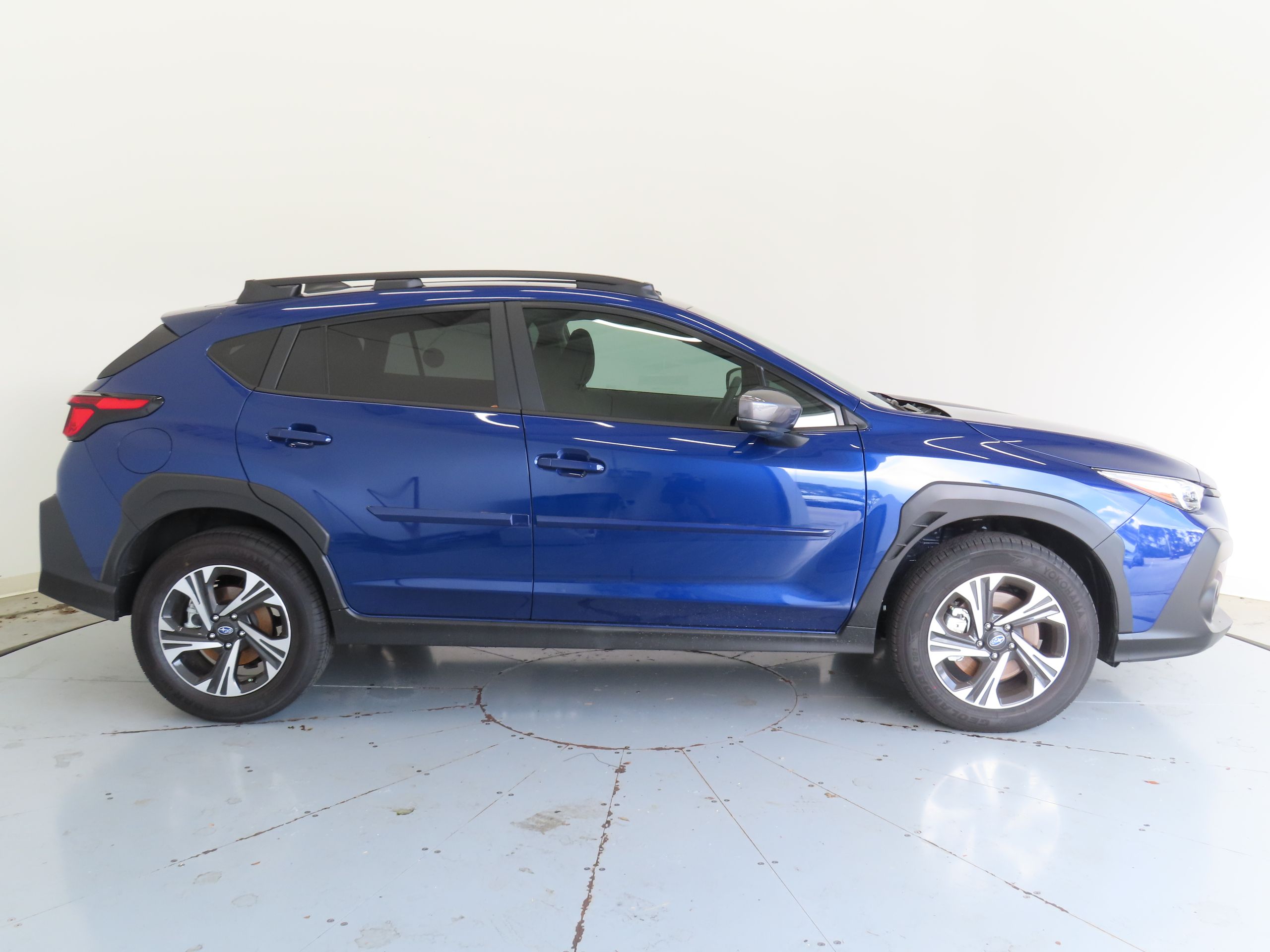 2025 Subaru Crosstrek Premium photo 2