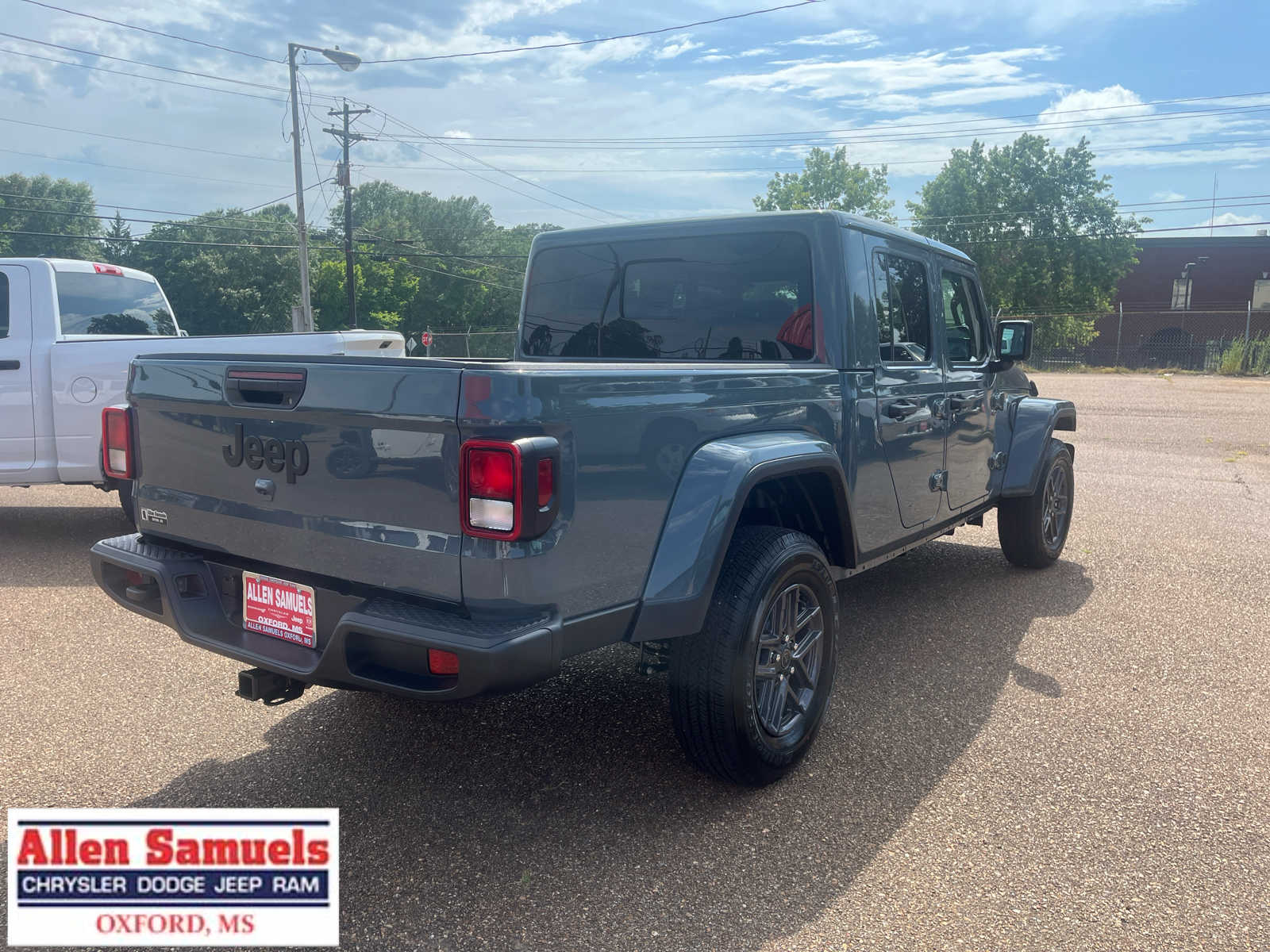 2025 Jeep Gladiator Sport S photo 3