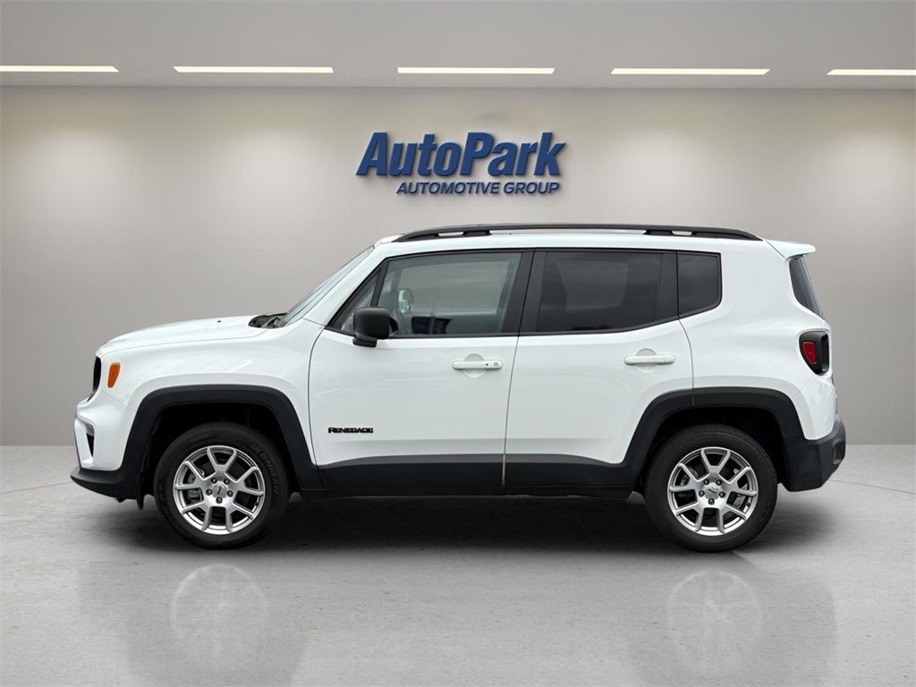 2022 Jeep Renegade Latitude photo 2