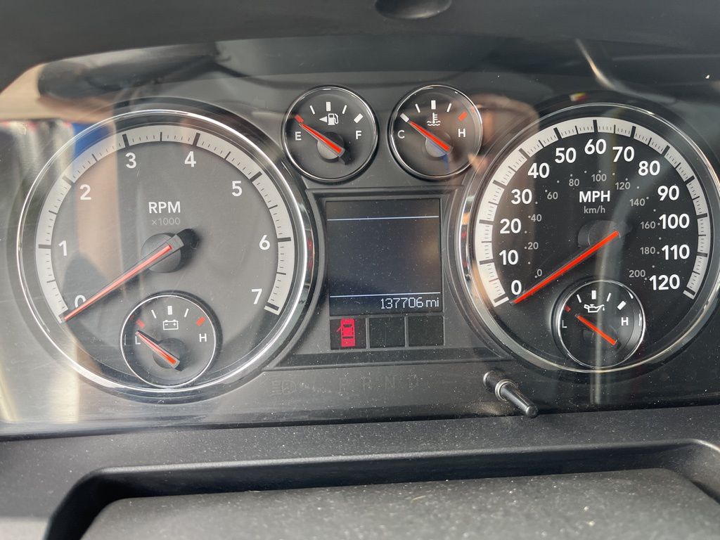 2010 Ram 1500 SLT photo 6