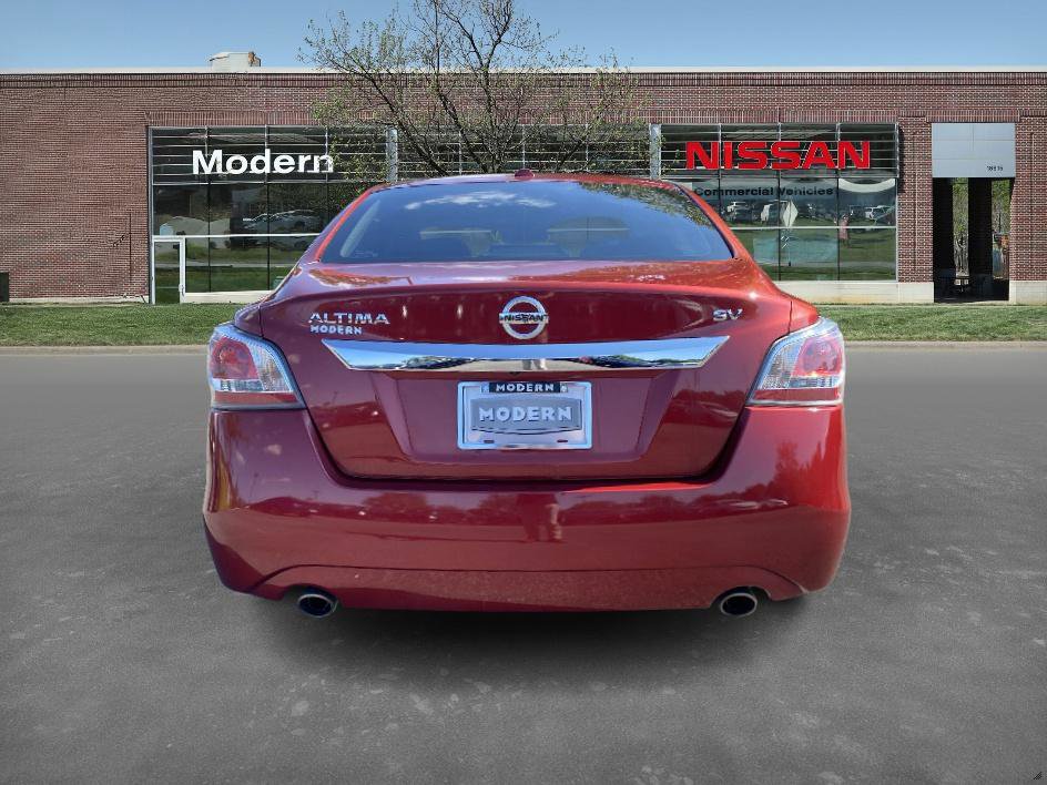 2015 Nissan Altima 2.5 SV photo 2