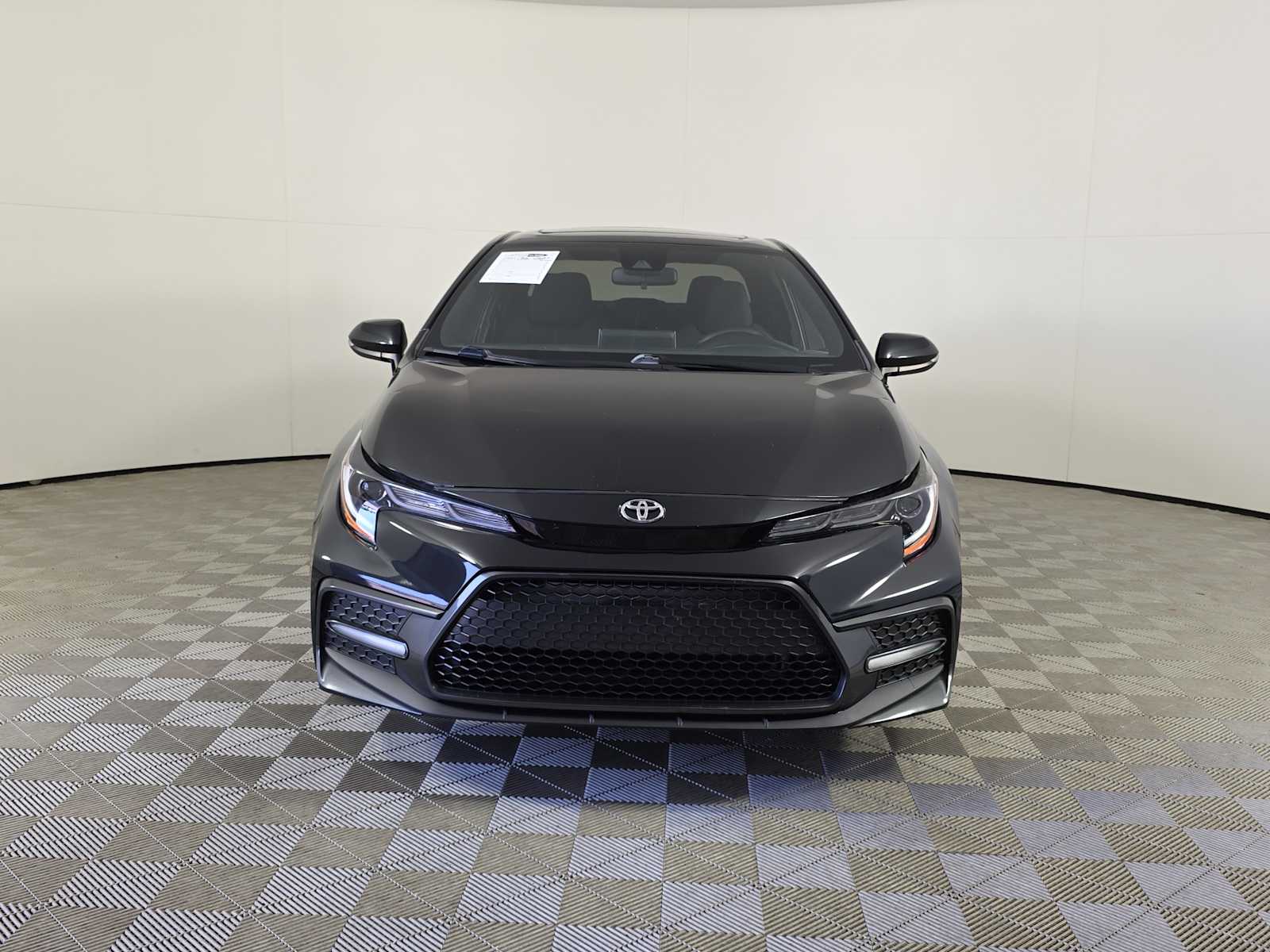 2021 Toyota Corolla SE photo 2