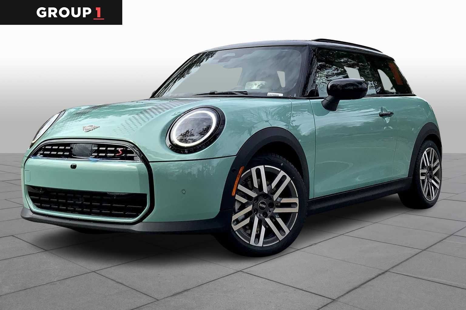 2026 MINI Hardtop 2 Door S's photo