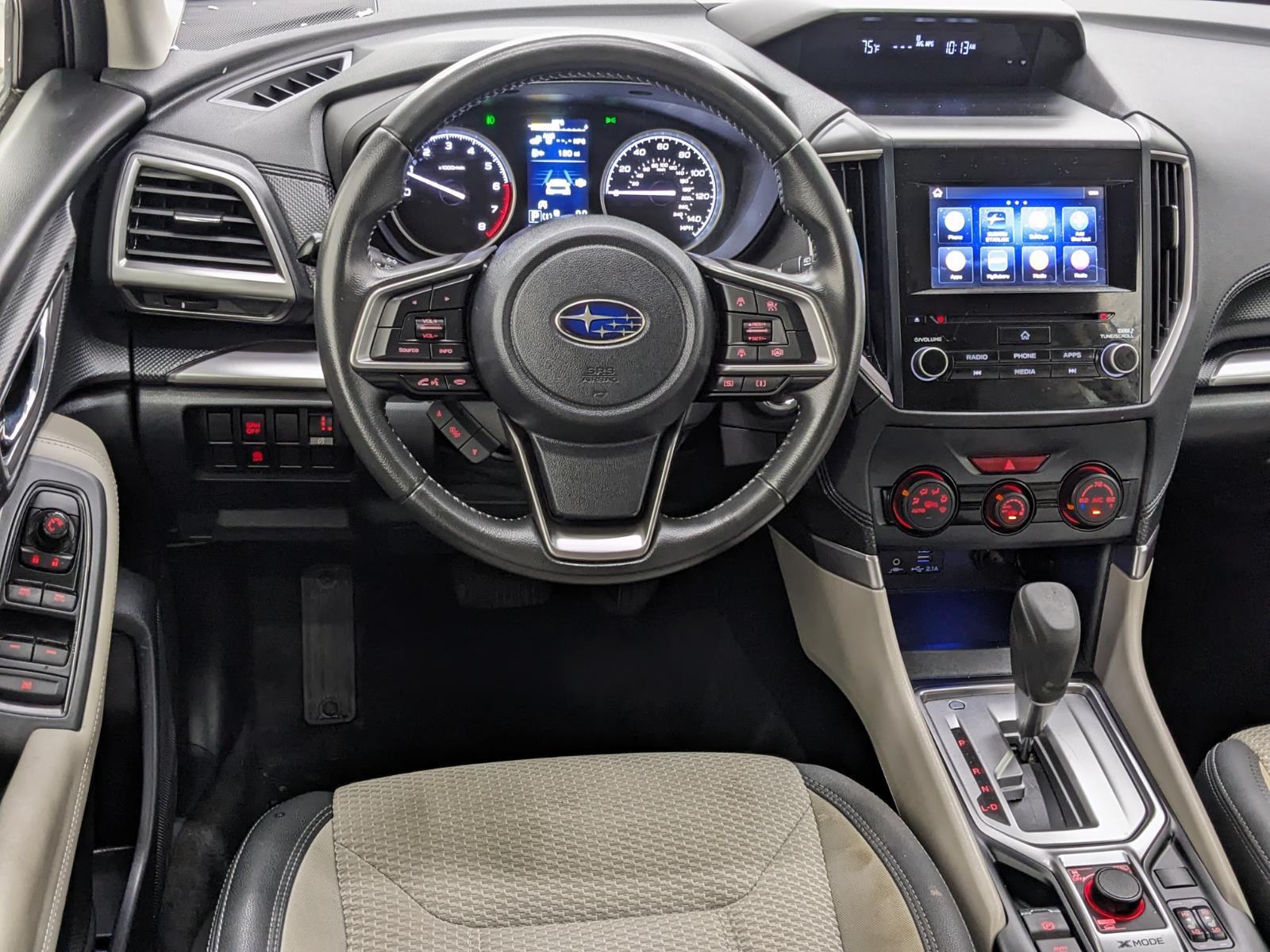 2023 Subaru Forester Premium photo 4