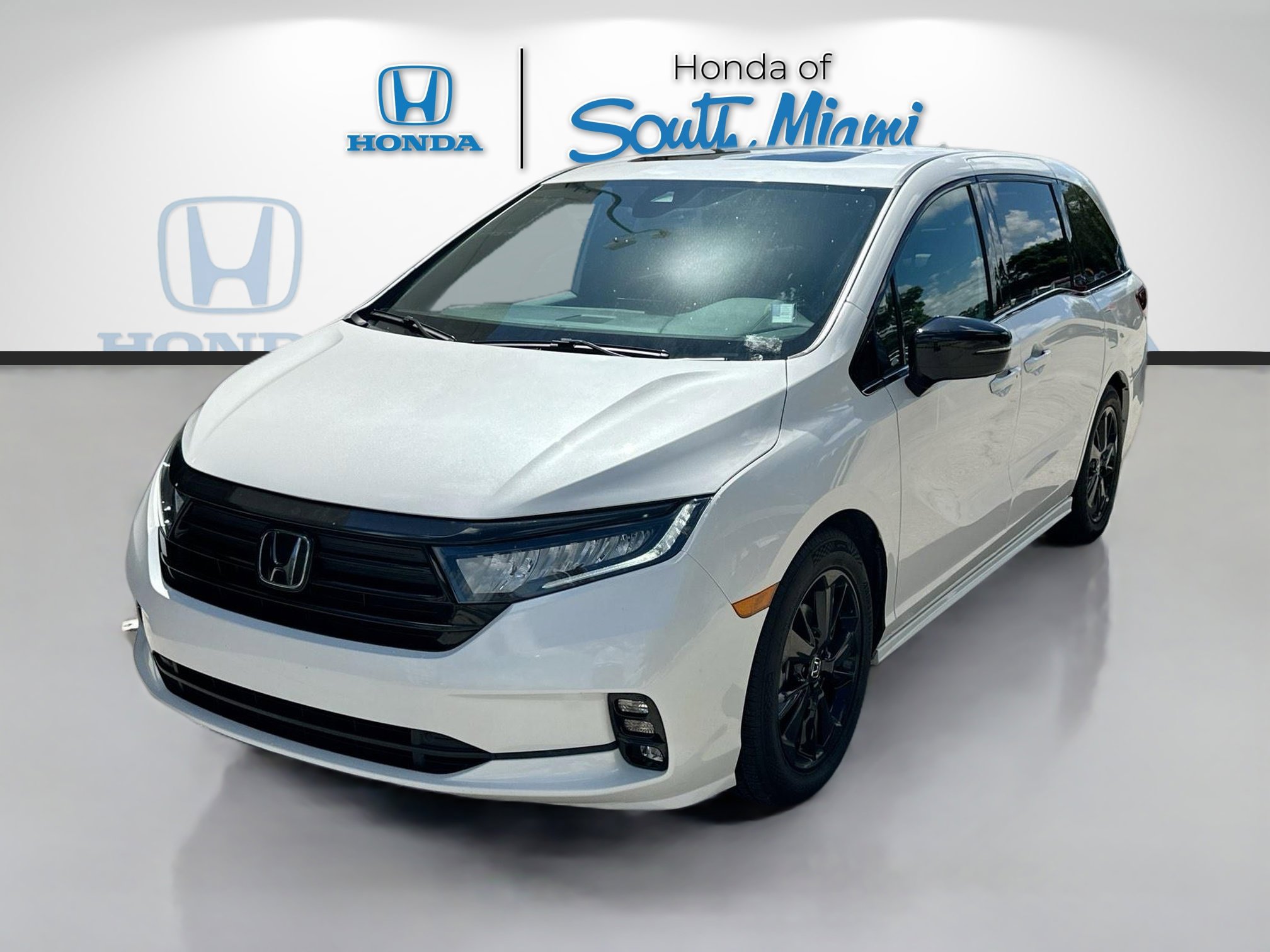 2023 Honda Odyssey Sport photo 3