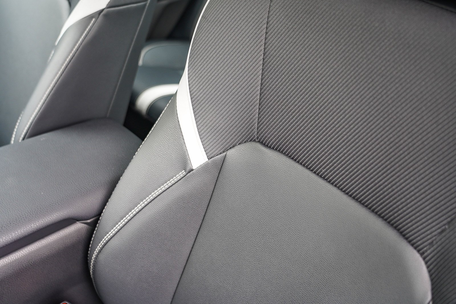 2025 Toyota Camry SE photo 17