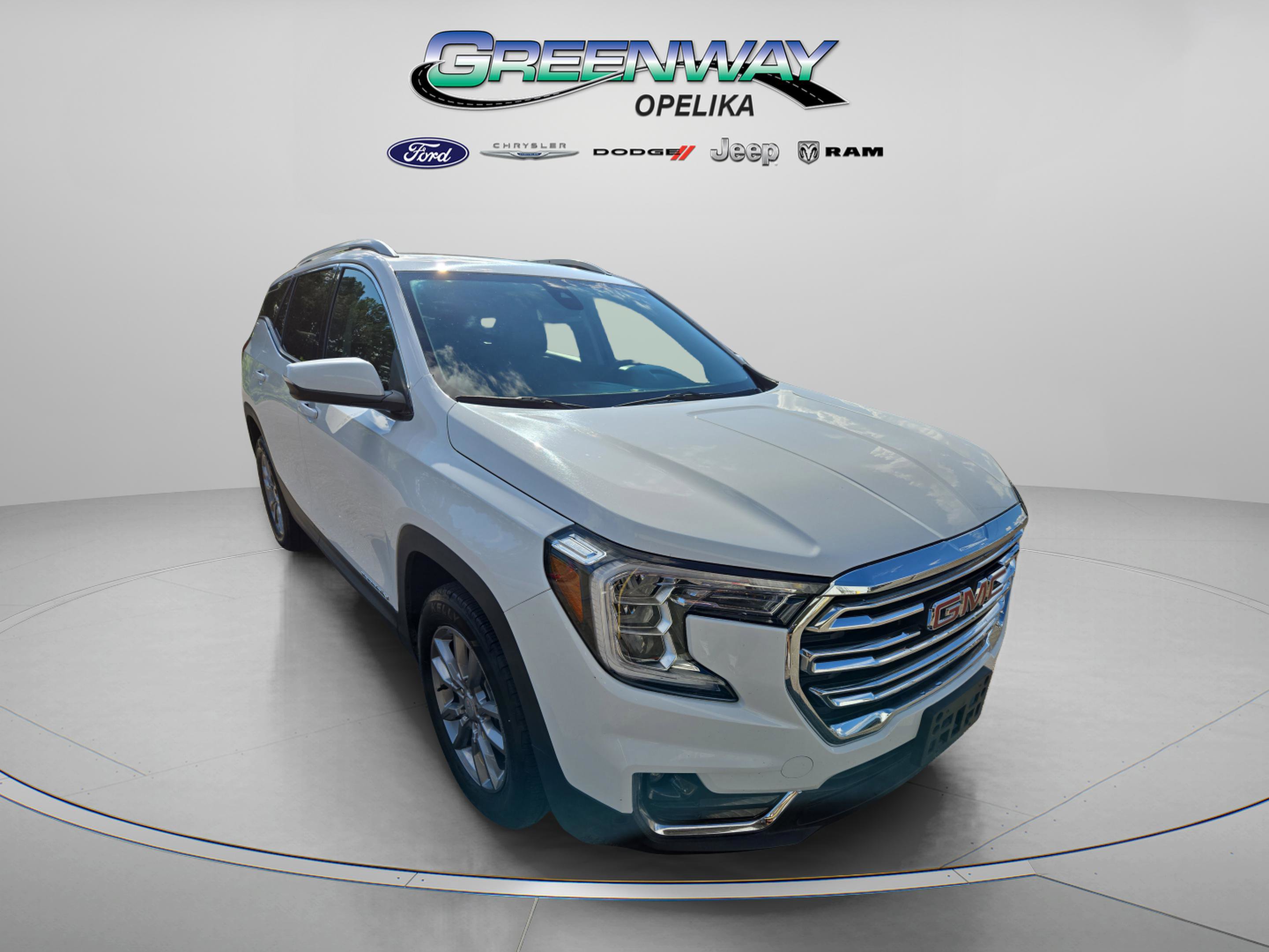 2024 GMC Terrain SLT's photo