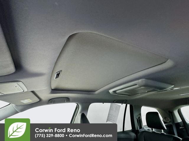 2017 Honda Pilot Touring photo 20