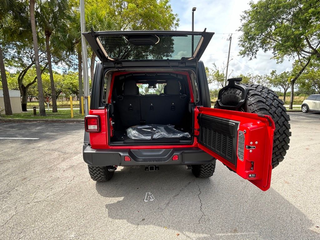 2025 Jeep Wrangler Willys photo 23
