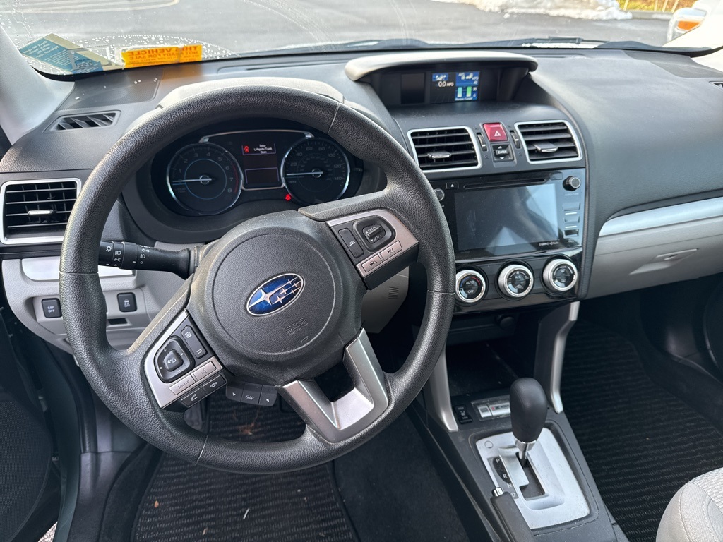 2018 Subaru Forester 2.5i Premium photo 3