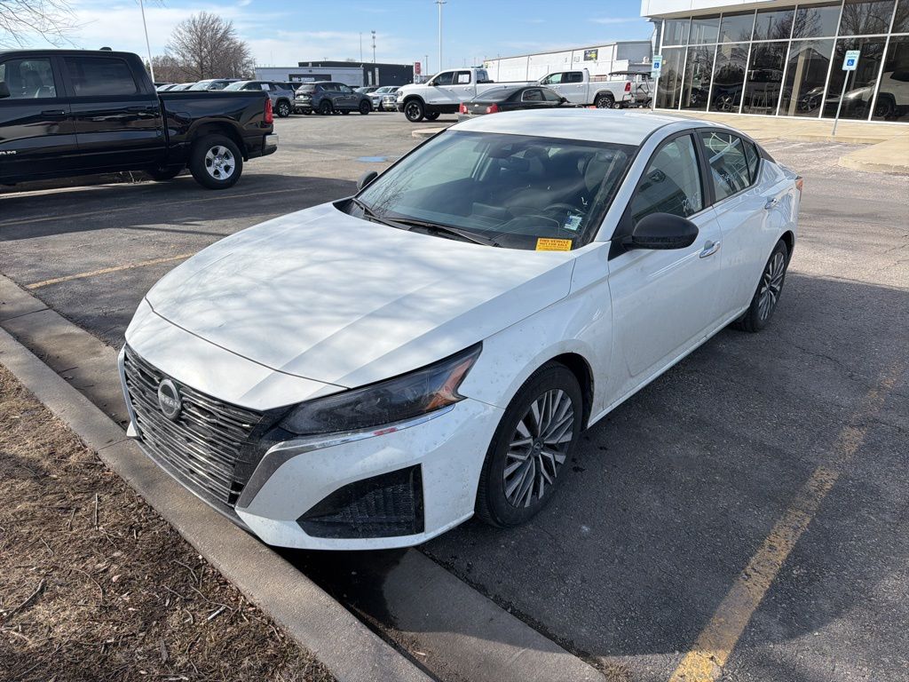 Certified 2025 Nissan Altima SV with VIN 1N4BL4DV7SN356065 for sale in Kansas City