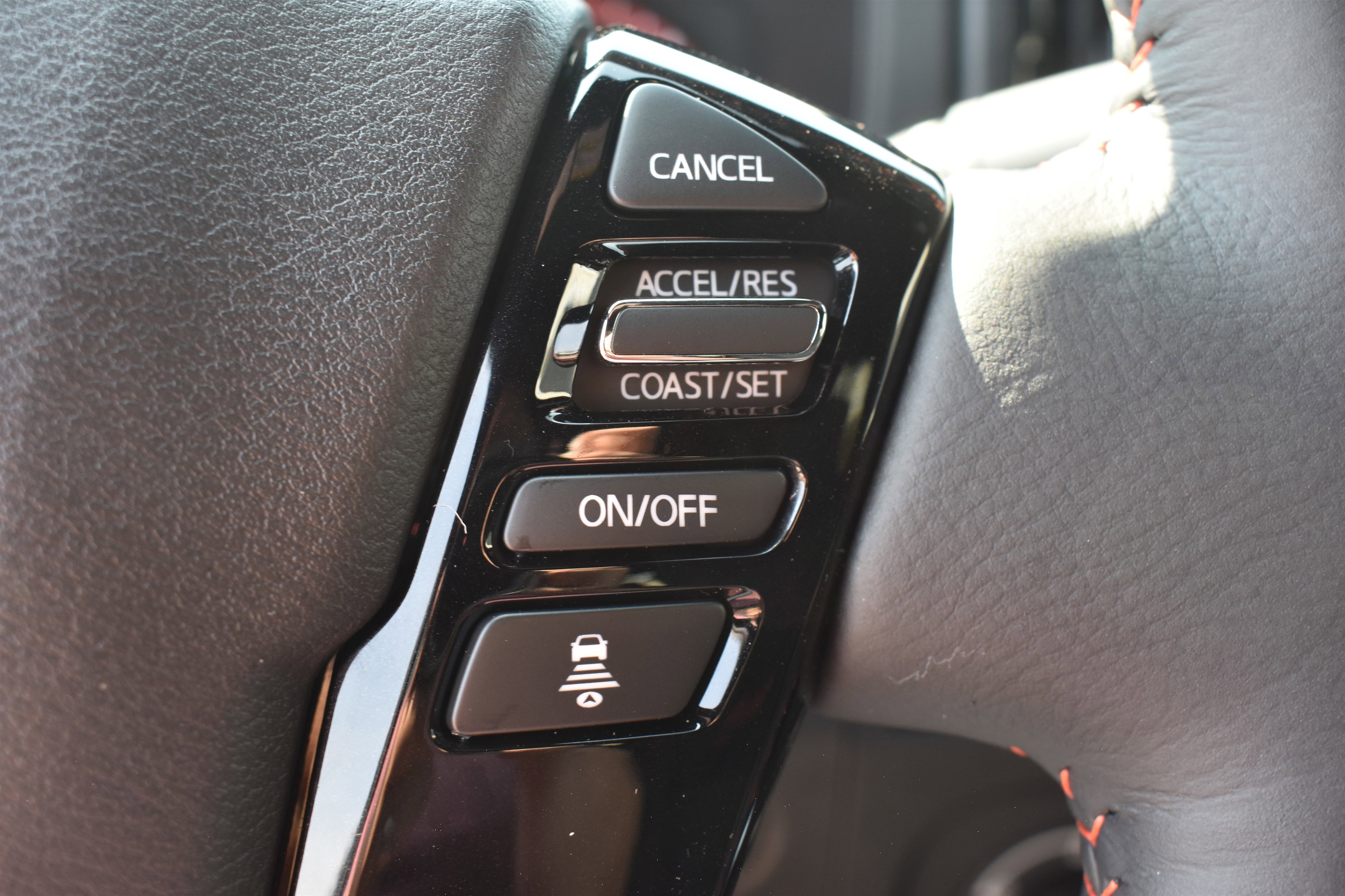 2026 Nissan Frontier PRO-4X photo 9
