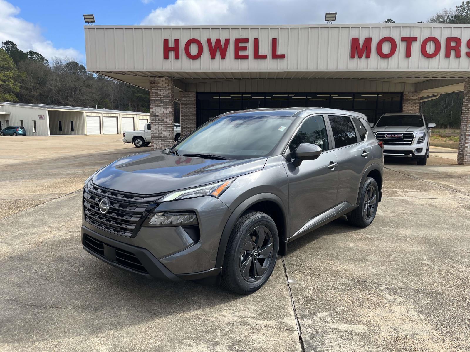 2026 Nissan Rogue SV's photo