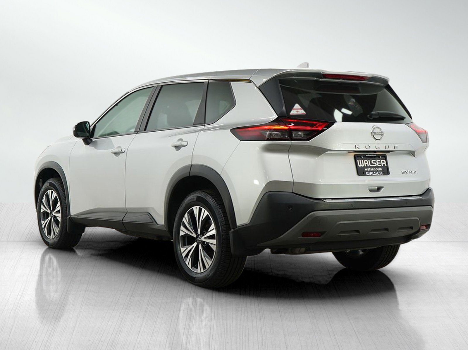 2022 Nissan Rogue SV photo 3