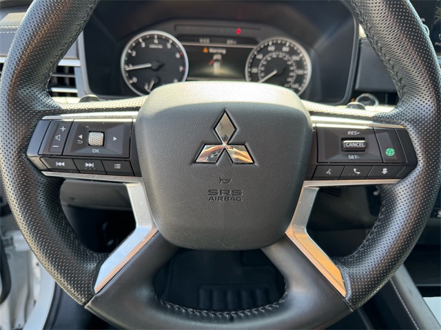2024 Mitsubishi Outlander SE photo 18