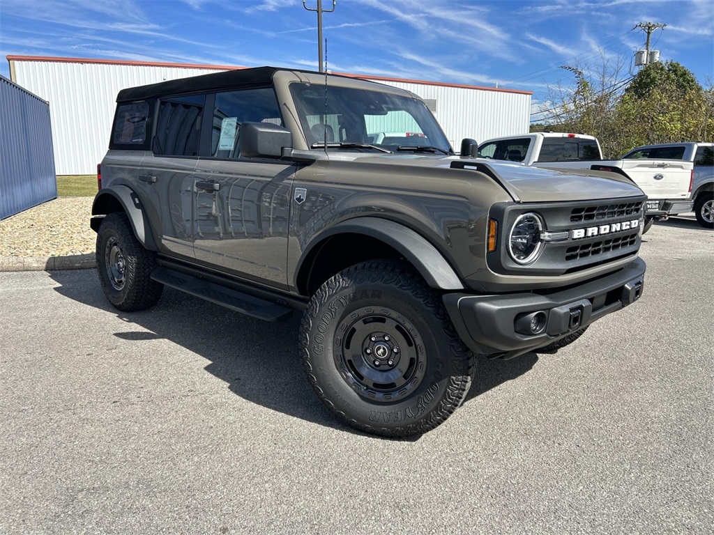 2025 Ford Bronco Big Bend photo 2