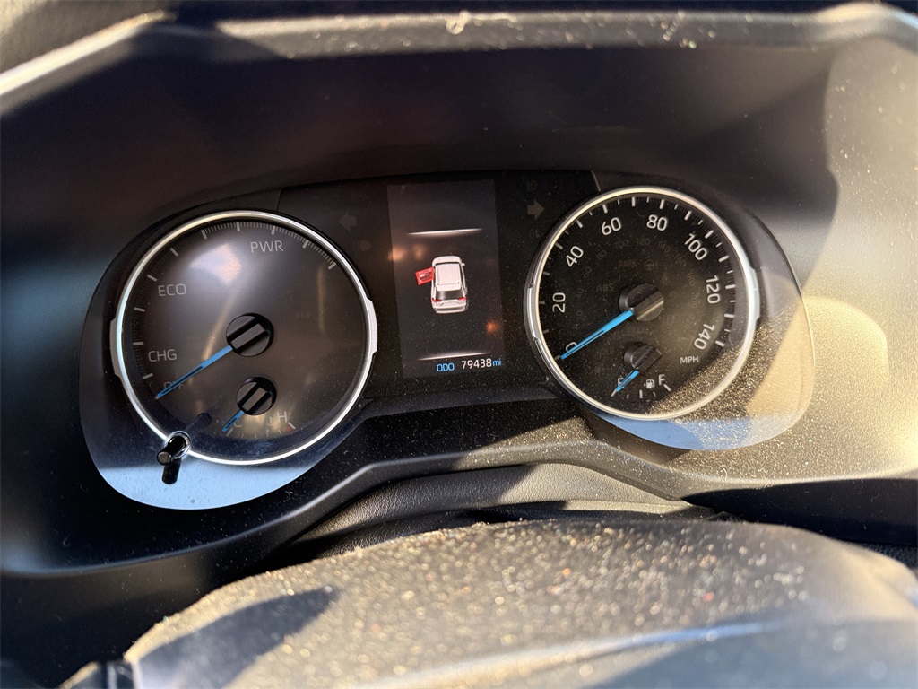 2020 Toyota RAV4 Hybrid XLE photo 3