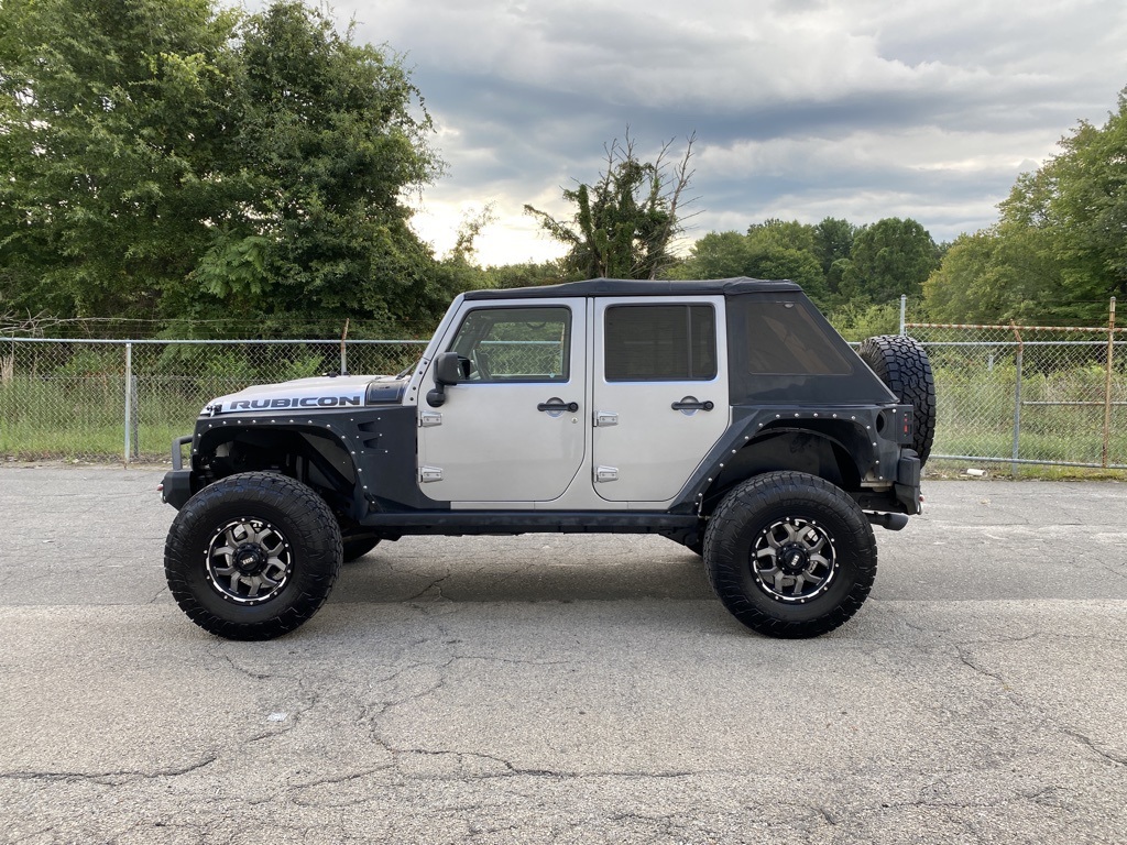 2013 Jeep Wrangler Unlimited Rubicon photo 5