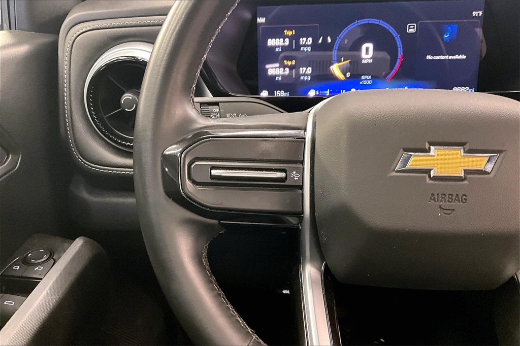 2024 Chevrolet Colorado LT photo 16