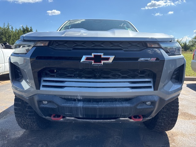 2026 Chevrolet Colorado ZR2 photo 2