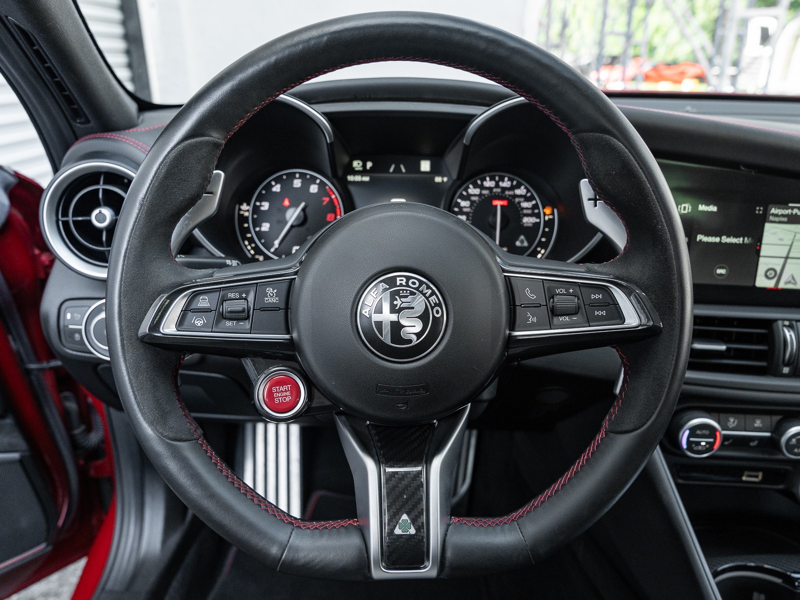 2020 Alfa Romeo Giulia Quadrifoglio photo 10
