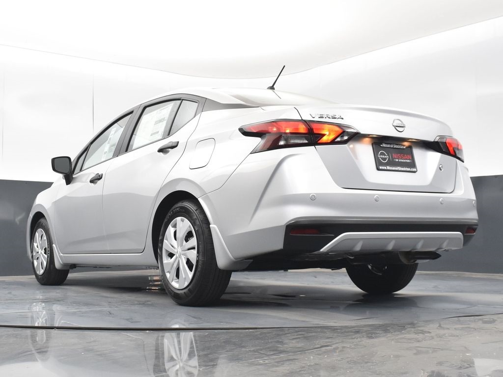 2025 Nissan Versa 1.6 S photo 39