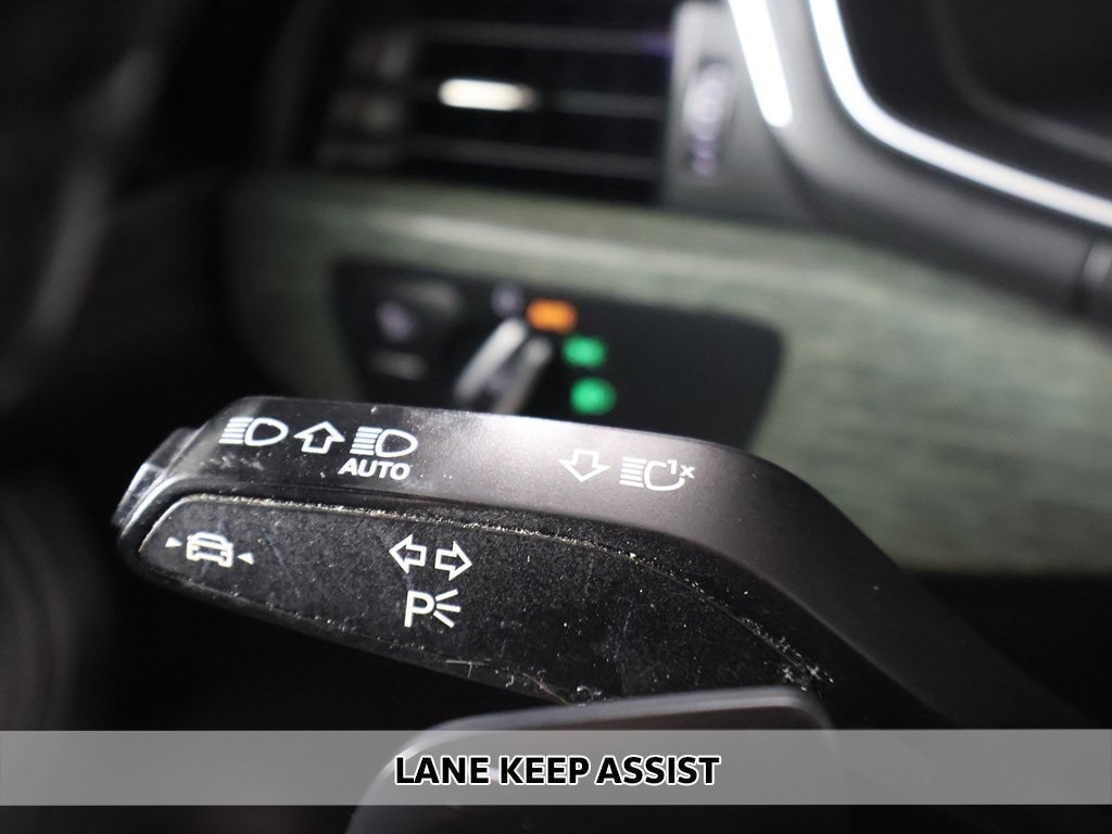 2022 Audi A4 45 S line Premium Plus photo 3