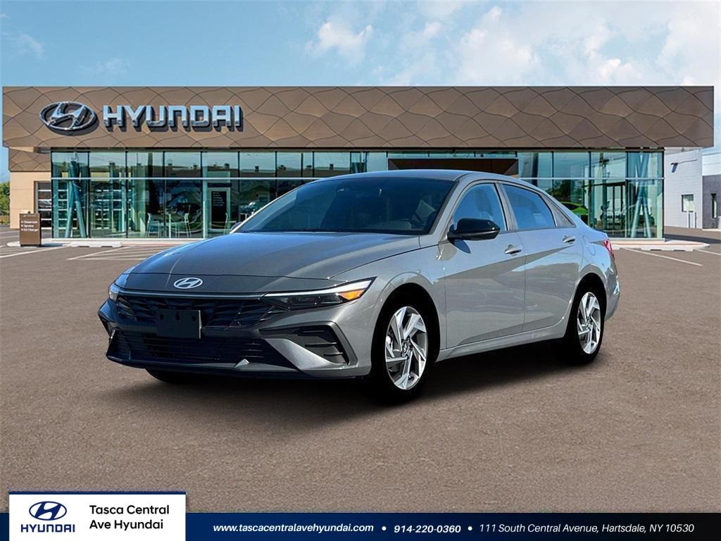 2025 Hyundai Elantra SEL's photo
