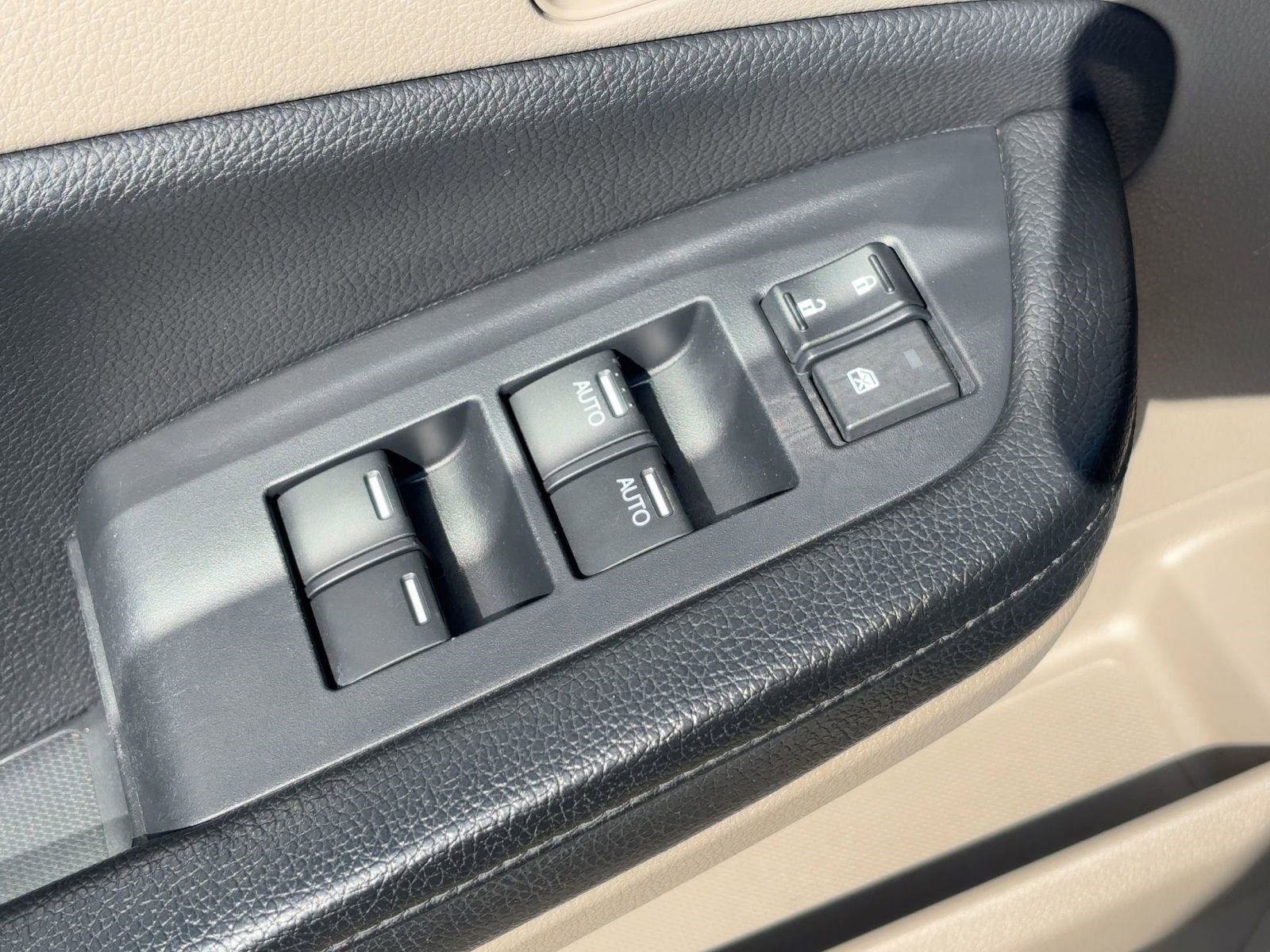 2016 Honda Pilot EX-L photo 12