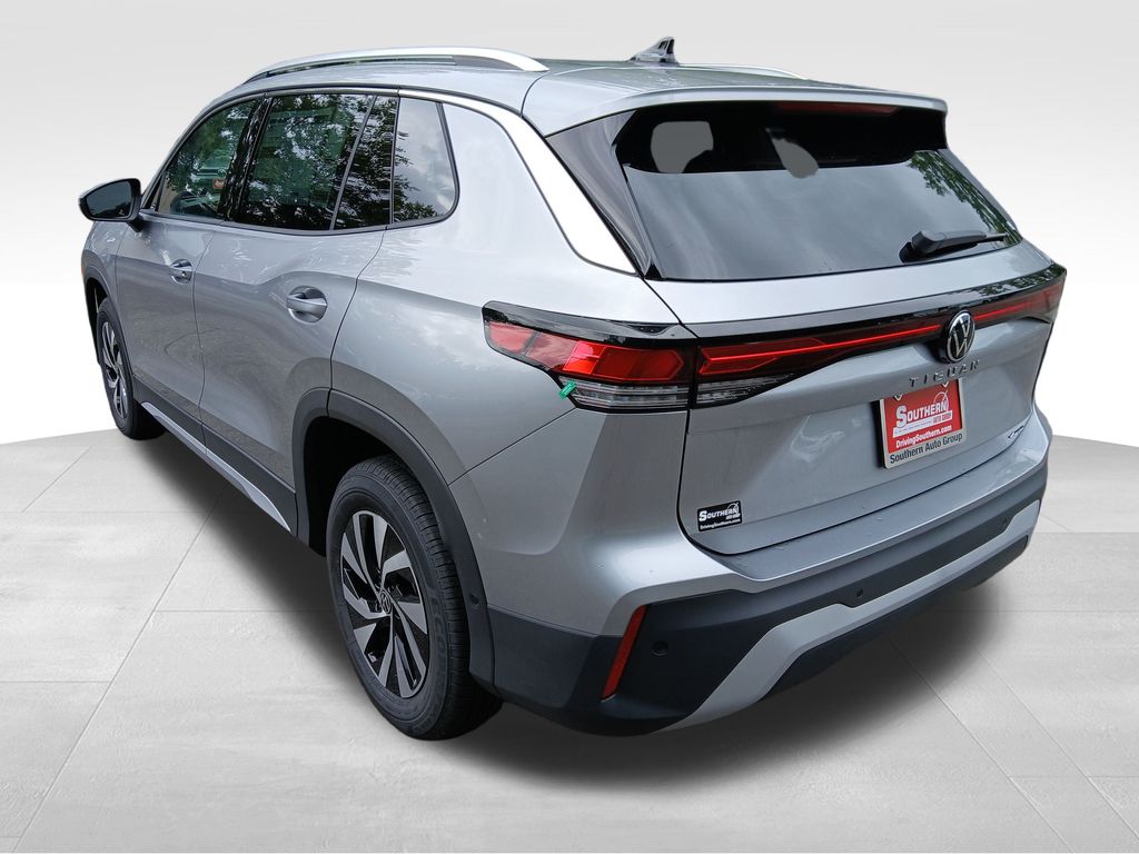 2025 Volkswagen Tiguan S photo 3